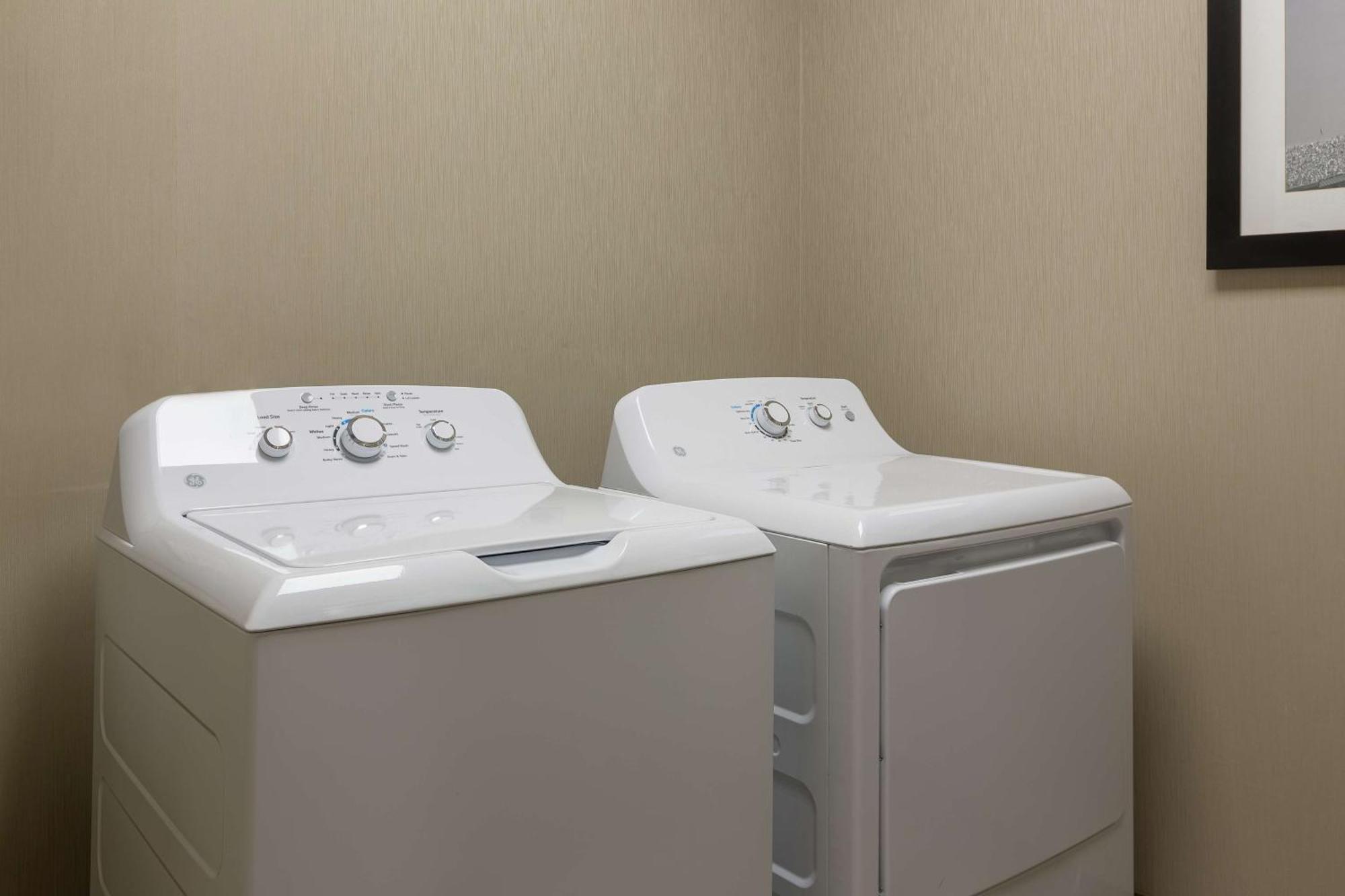 Hampton Inn & Suites Knoxville-Downtown מראה חיצוני תמונה