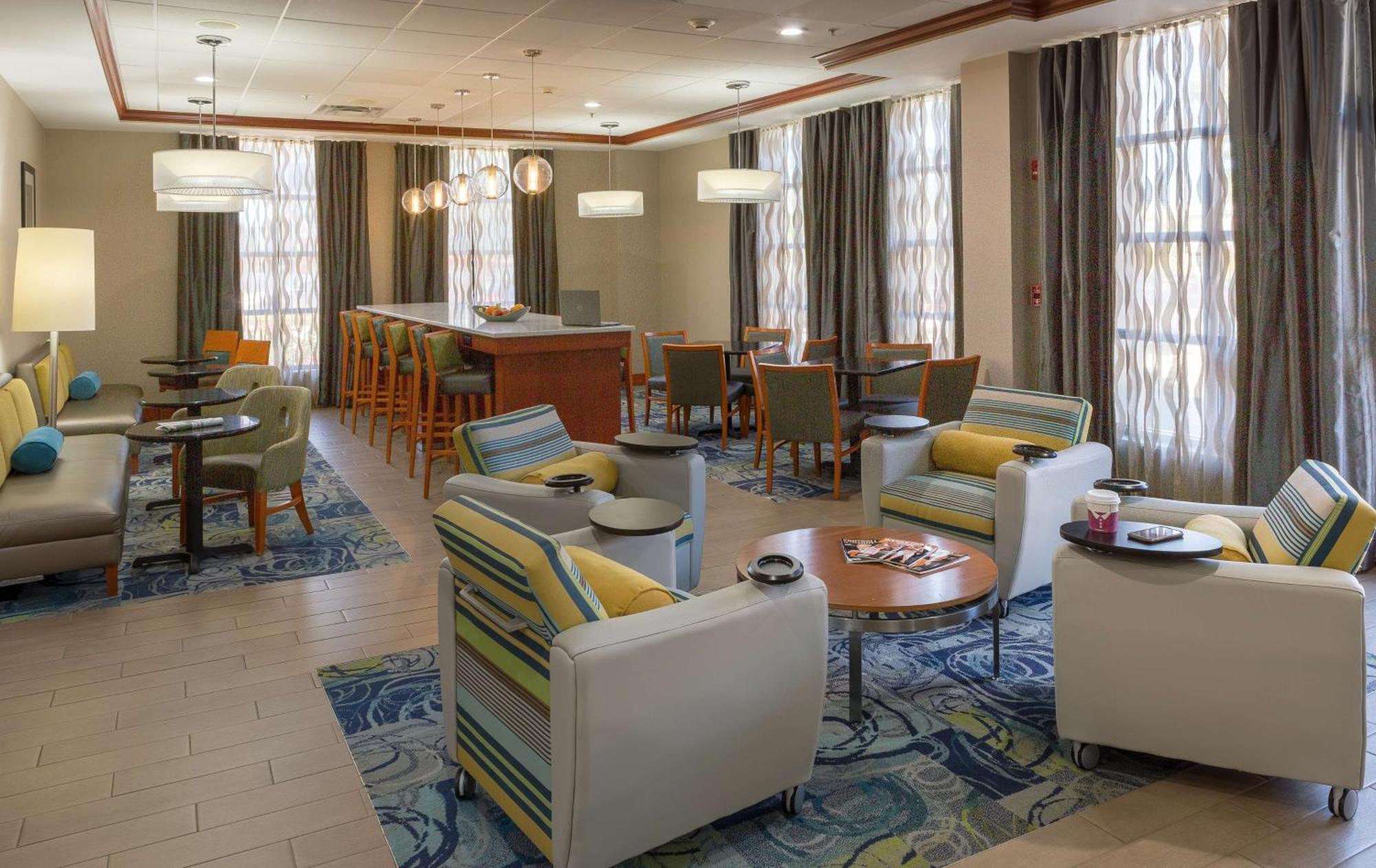 Hampton Inn & Suites Knoxville-Downtown מראה חיצוני תמונה